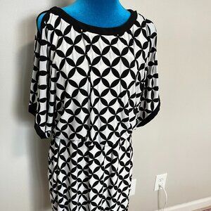 DB established 1962 Blousy Black and White Dress with Peekaboo Sleaves Size 10